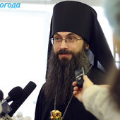 Сегодня во Владивостоке освятили пасхальные куличи