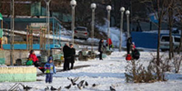 Атмосферные фронты с волнами стали причиной ненастной погоды в Приморье
