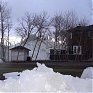 Канадский пляж укрыло снегом и льдом