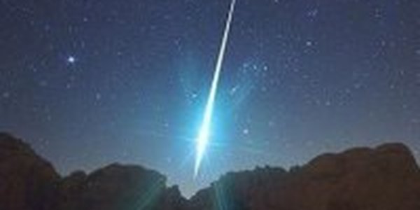 Крупный метеорит вошел в плотные слои атмосферы над Канадой