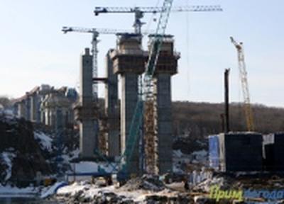 Зима пришла на стройку моста на о.Русский Зима пришла на стройку моста на о.Русский