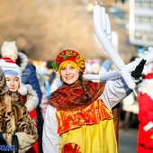 Во Владивостоке впервые прошло шествие Дедов Морозов