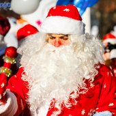 Во Владивостоке впервые прошло шествие Дедов Морозов
