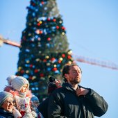 Во Владивостоке впервые прошло шествие Дедов Морозов