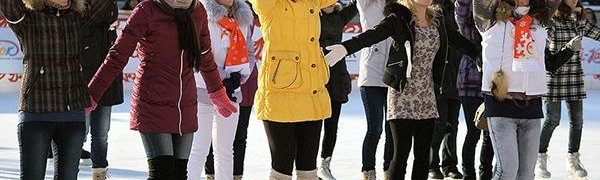 Бесплатные мастер-классы по катанию на коньках проходят во Владивостоке