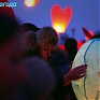 Любовно и возвышенно: запуск небесных фонариков 14 февраля