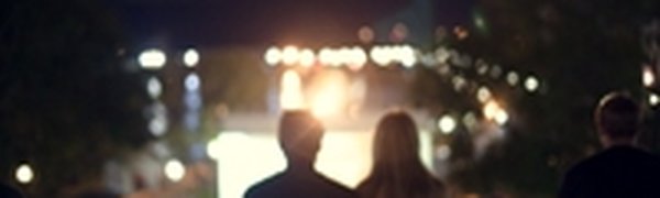 Открытый кинотеатр во Владивостоке