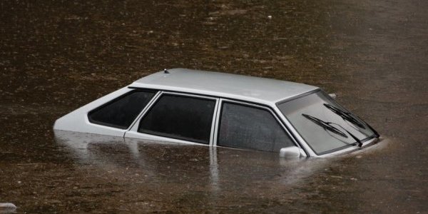 Липецк ушел под воду из-за мощного ливня (ФОТО)
