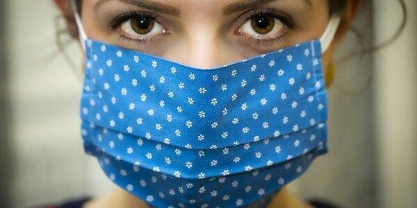 В России введен всеобщий масочный режим и запрещена работа общепита ночью