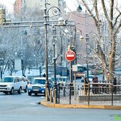 Владивосток засыпало снегом. Он будет идти и в начале недели