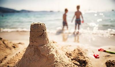 На курорте Филиппин запретили строить замки из песка