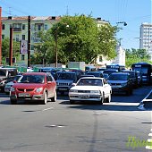 Новая транспортная схема в центре Владивостока стала причиной пробок (ФОТО)