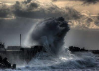 На смену тайфуну LINFA  движется новый циклон