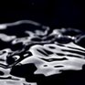 Разлив нефти лишил воды 300 тысяч человек