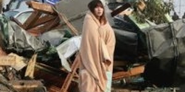 Сотням тысяч японцев не хватает воды и продуктов