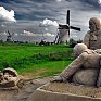 Чем заняться на пляже? Построить замок из песка!