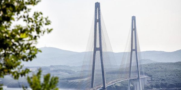 Мост на остров Русский лидирует в конкурсе на изображение на новой купюре 