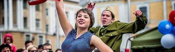 День Победы во Владивостоке: военный парад, бессмертный полк и праздничный салют