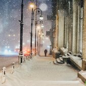 Мощный циклон принес во Владивосток снег, метель, гололедицу (ФОТО)