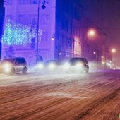 Мощный циклон принес во Владивосток снег, метель, гололедицу (ФОТО)