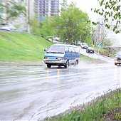 Динамика дождя: мокрые улицы