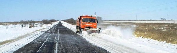 Более 300 единиц спецтехники вышли на дороги Приморья
