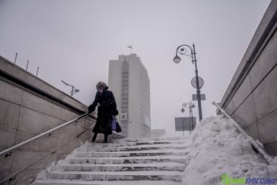 Циклон засыпал Владивосток снегом