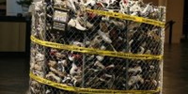 Nike построят стадион из своих кроссовок