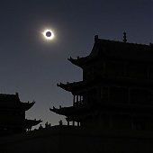 Самые потрясающие фотографии солнечного затмения