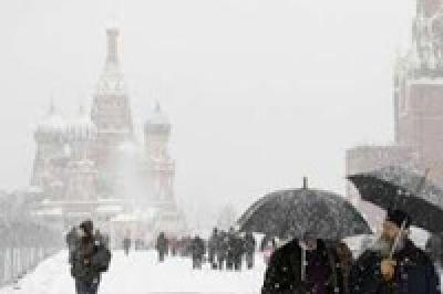 Москва справляется с последствиями снегопадов Москва справляется с последствиями снегопадов