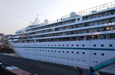 Лайнер «Amadea» открыл круизный сезон в Приморье