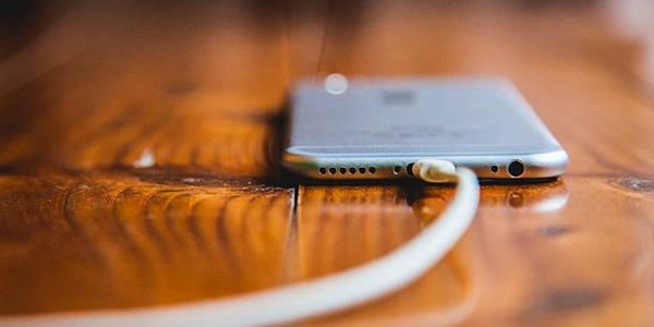 Найден способ заряжать смартфоны с помощью воздуха