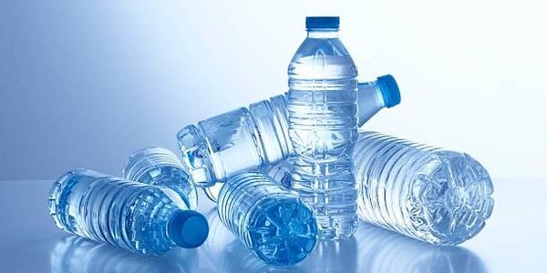 Почти треть воды на российском рынке оказалась подделкой