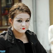 Франция во Владивостоке: Мимы на улицах города (ФОТО)