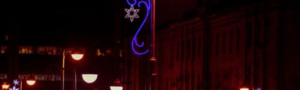 Скоро центральные улицы Владивостока засверкают новогодними огнями