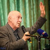 Отар Иоселиане во Владивостоке: мастер-класс и выставка графики