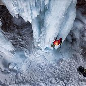 Удивительные замерзшие водопады
