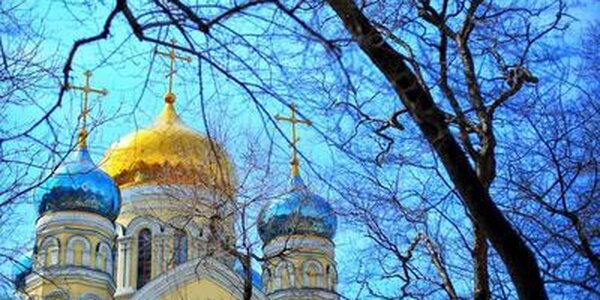 Светлая Пасха: торжественную литургию для верующих Приморья покажут онлайн