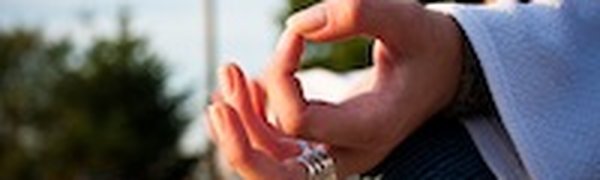 Владивосток: массовая медитация за мир во всем мире