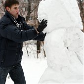 Снежное удовольствие на улицах Владивостока! 