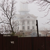 Утренний туман напомнил владивостокцам, что лето еще не наступило (ФОТО)