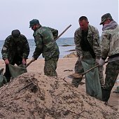 Беда в заповедник пришла с моря, а помощь – с берега (ФОТО)