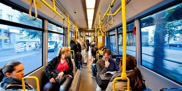 Ездить на общественном транспорте полезно