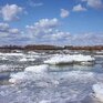 На реках Приморья продолжается вскрытие и очищение ото льда