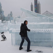 В Китае открылся ежегодный фестиваль льда и снега