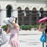 В Японии не спадает жара