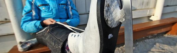 Заливка муниципальных катков и хоккейных коробок идёт во Владивостоке