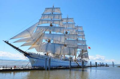 Во Владивосток завтра прибывает большой японский парусник «Kaiwo Maru» Во Владивосток завтра прибывает большой японский парусник «Kaiwo Maru»