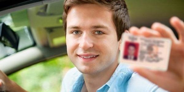 C 1 февраля жители Владивостока могут заменить водительские права в МФЦ