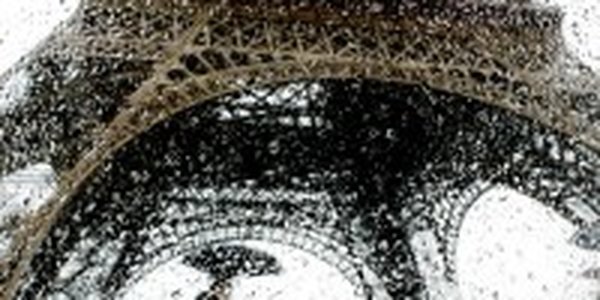 Штормовой ветер во Франции обесточил 160 тысяч домов
